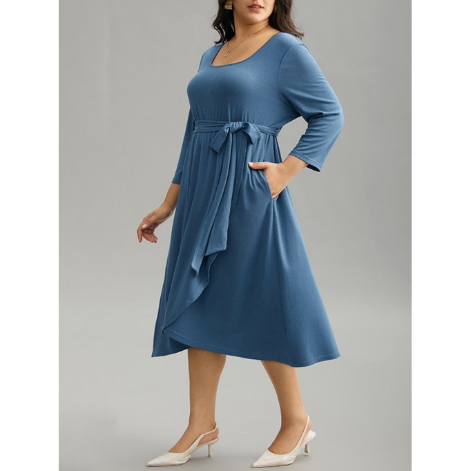 Elegant cross-stitching plus-size women's dress