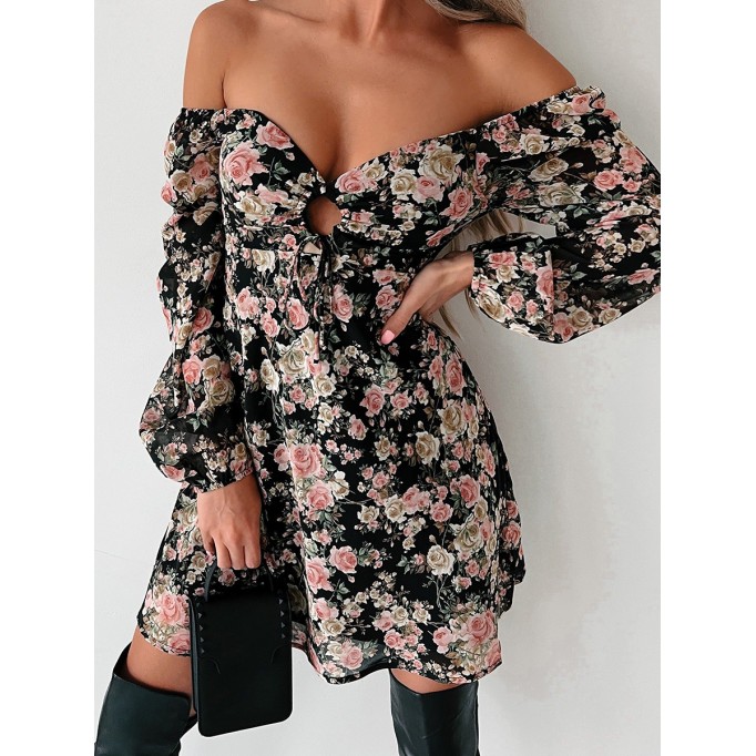 Floral black dress with puffed sleeves