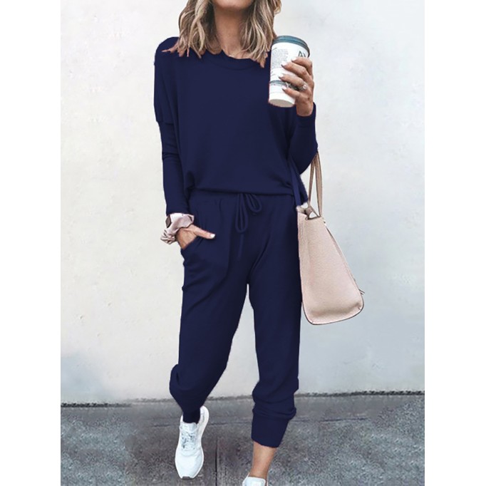 Women's loose fitting solid color long sleeved casual suit